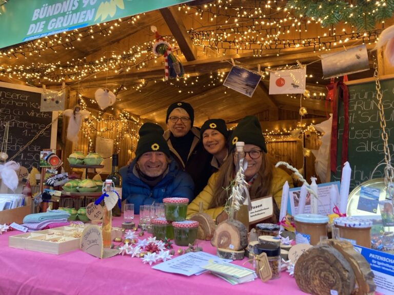 Grünsch und Gemeinschaft: Unsere Bude am  Altdorfer Weihnachtsmarkt
